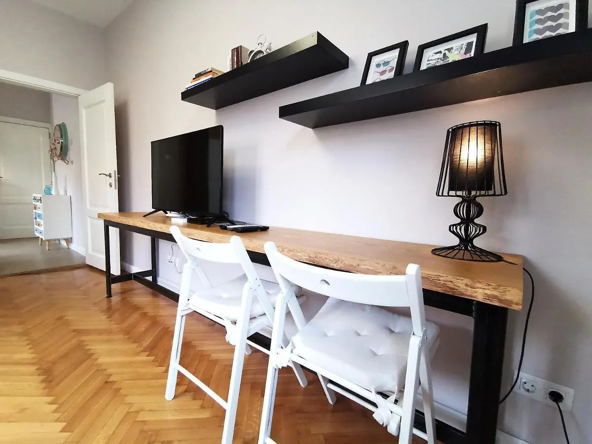 Beautifully Decorated Functional Apartment Sofia 0*,