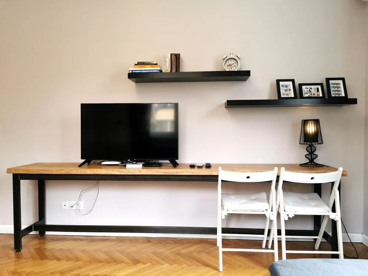 Beautifully Decorated Functional Apartment Sofia 0*,