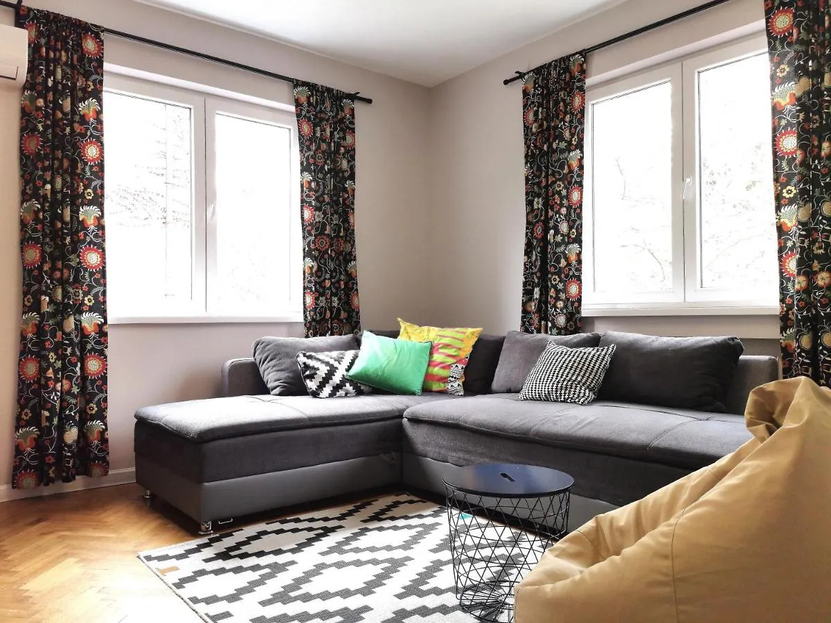 סופיה Beautifully Decorated Functional Apartment